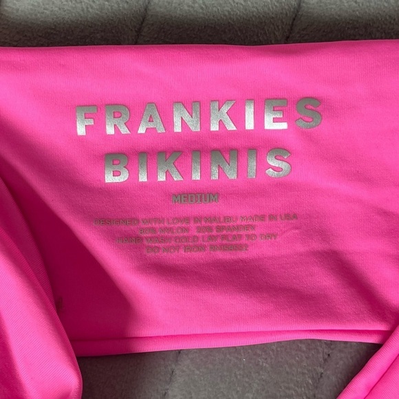 Frankies Bikinis Margot Hot Pink Bikini Set Top and Bottom Size Medium - Picture 8 of 9